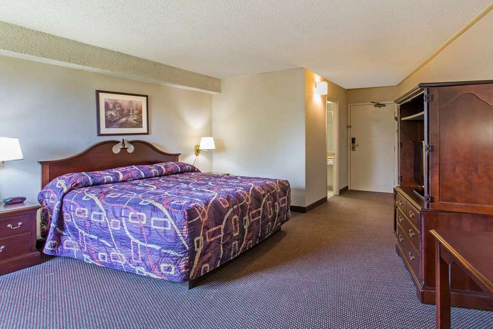 Rodeway Inn Hilliard/Columbus Room photo