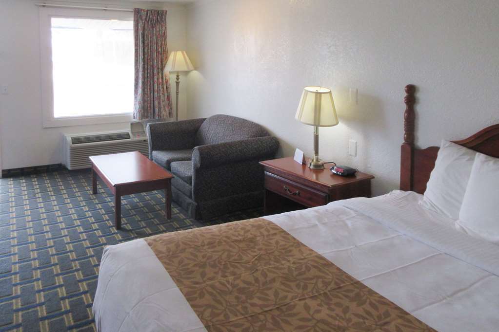 Rodeway Inn Hilliard/Columbus Room photo